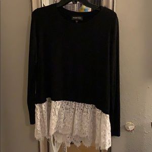 Long sleeve blouse with lace bottom